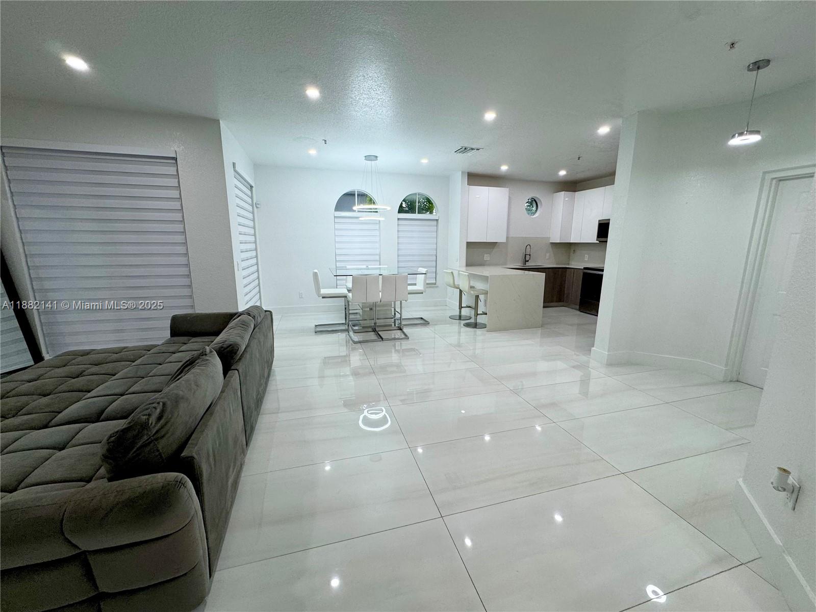 COURTYARDS TWO CONDO - Residential Lease