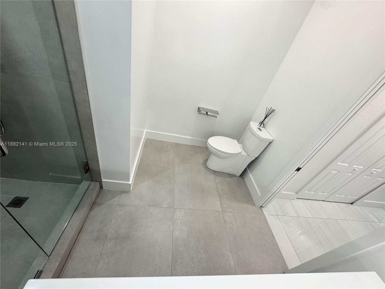 COURTYARDS TWO CONDO - Residential Lease