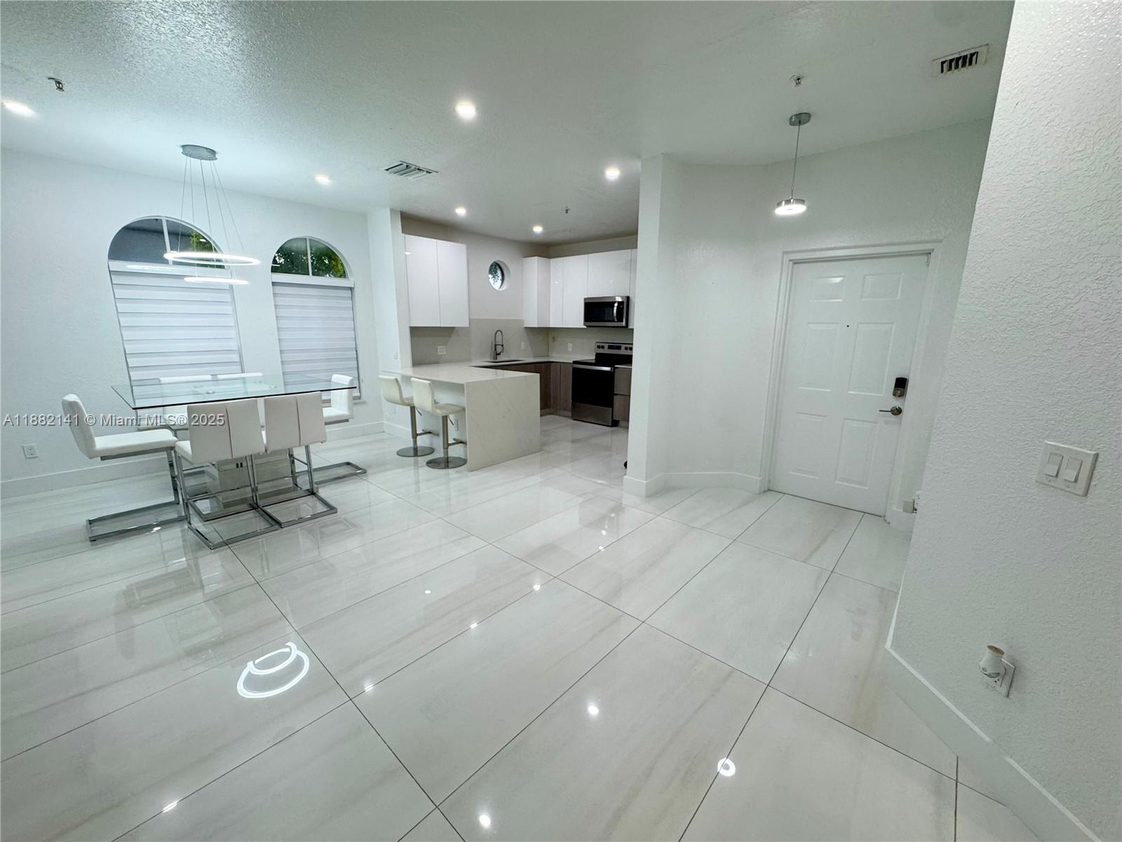 COURTYARDS TWO CONDO - Residential Lease