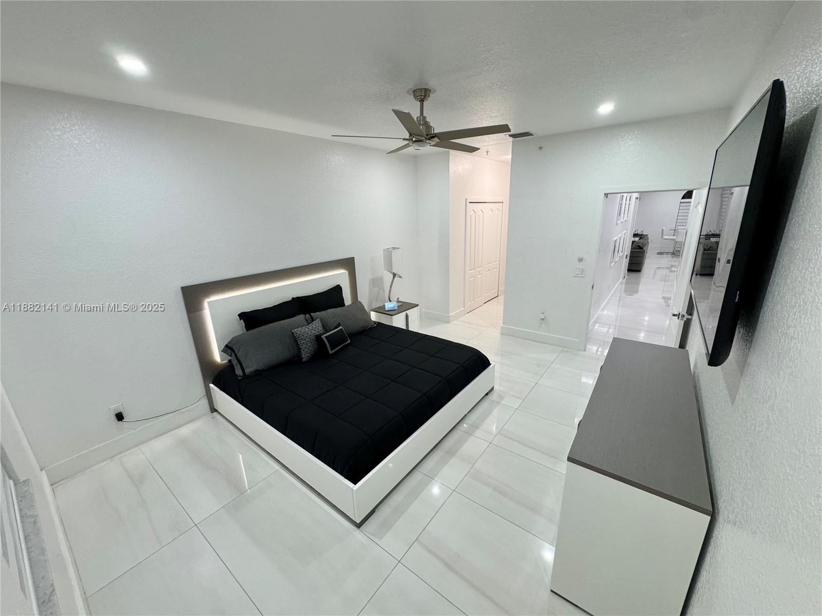 COURTYARDS TWO CONDO - Residential Lease