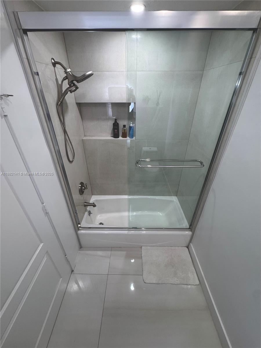COURTYARDS TWO CONDO - Residential Lease