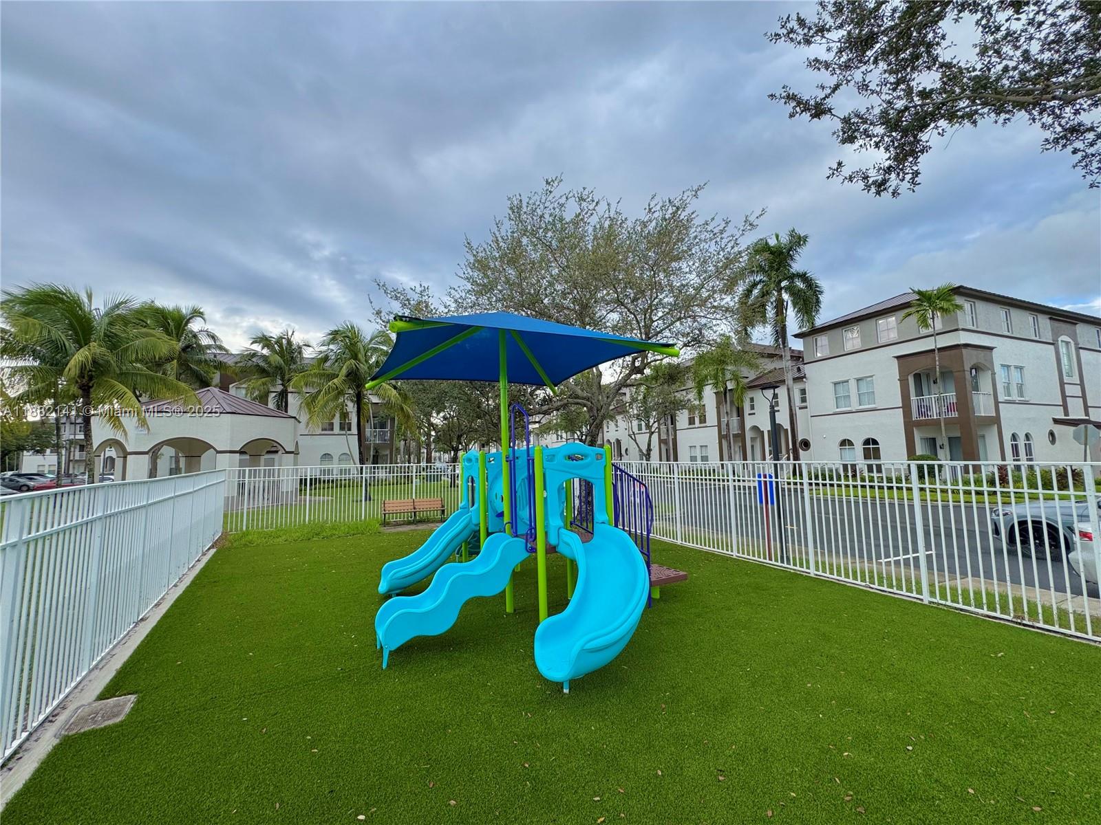 COURTYARDS TWO CONDO - Residential Lease