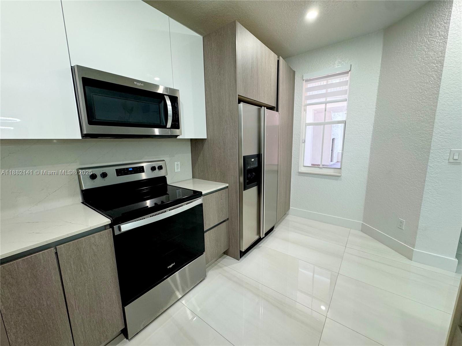 COURTYARDS TWO CONDO - Residential Lease