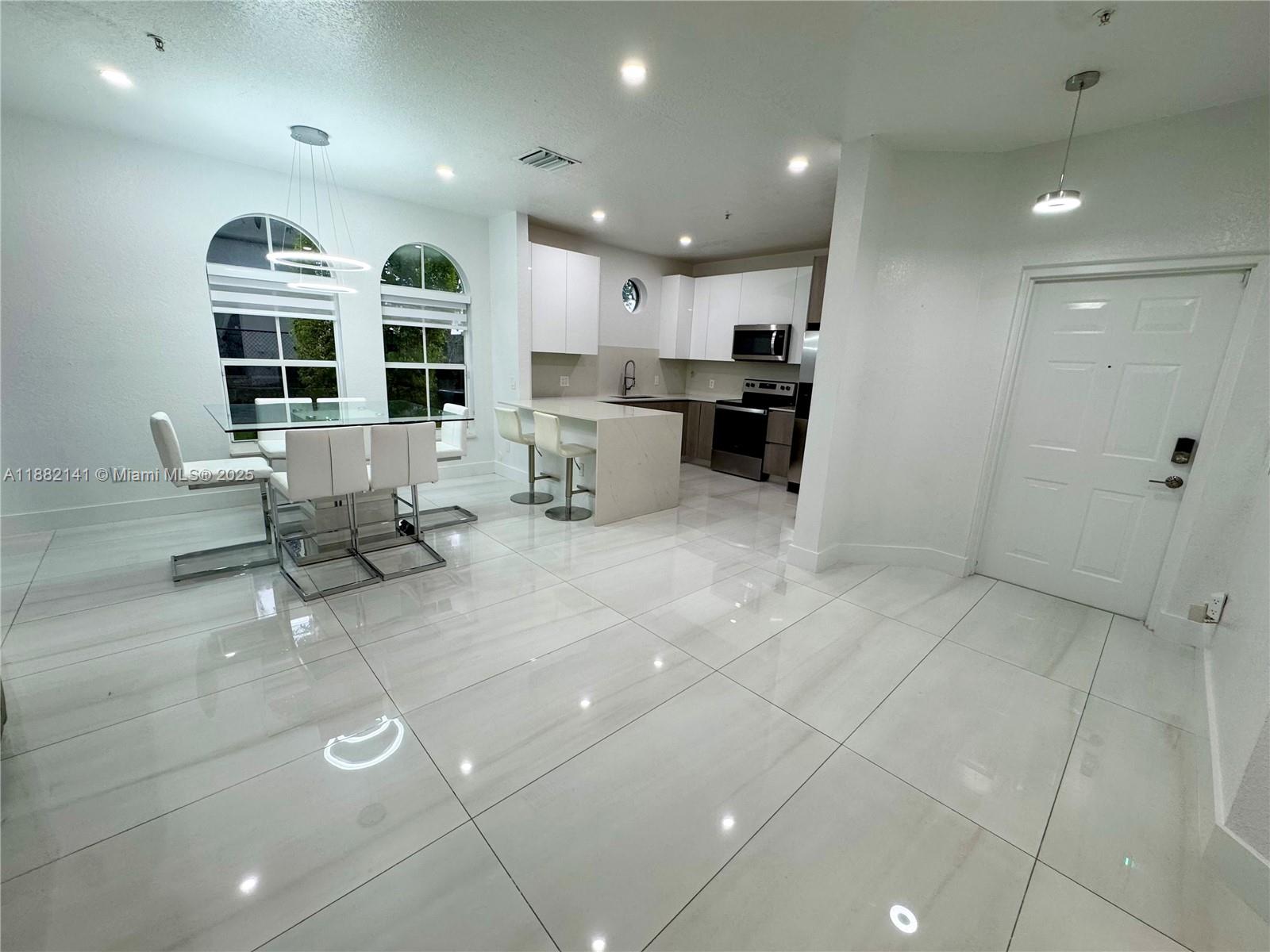 COURTYARDS TWO CONDO - Residential Lease