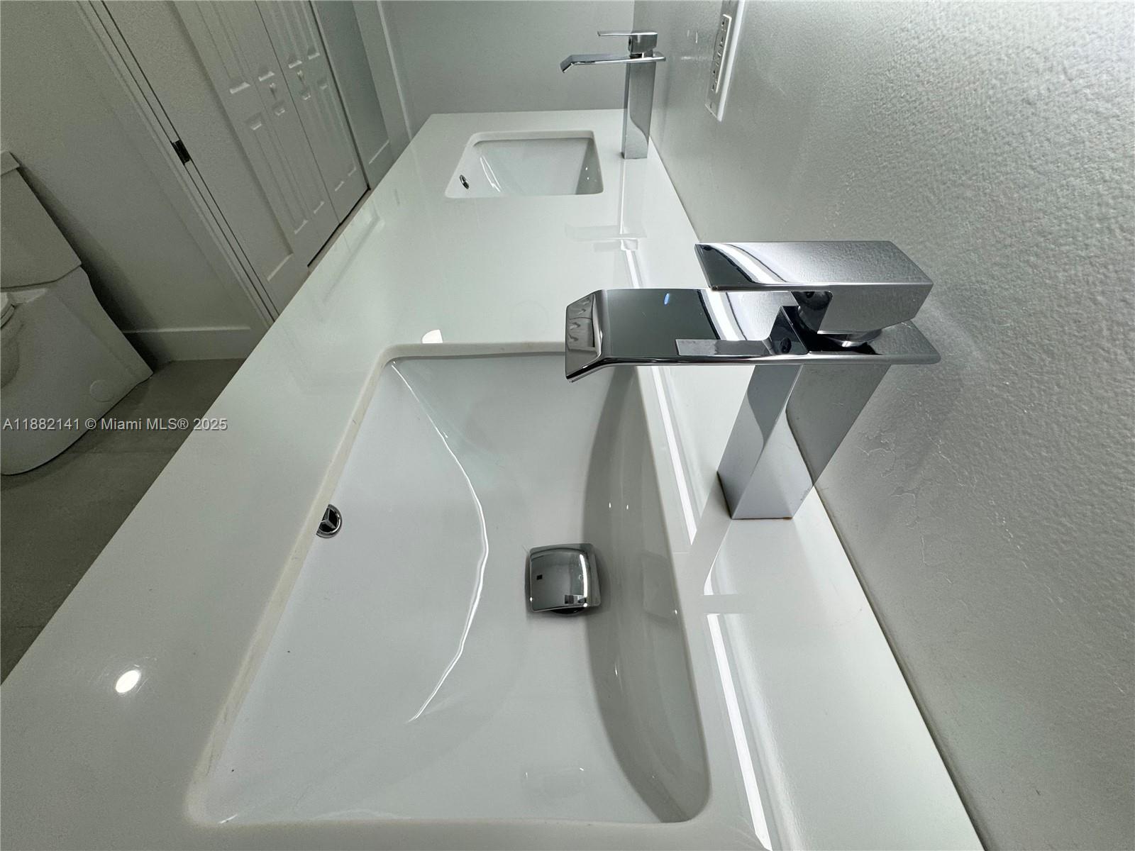 COURTYARDS TWO CONDO - Residential Lease