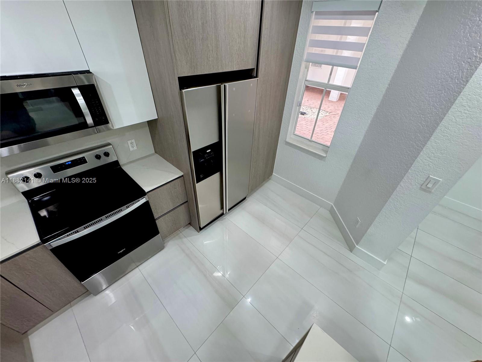 COURTYARDS TWO CONDO - Residential Lease