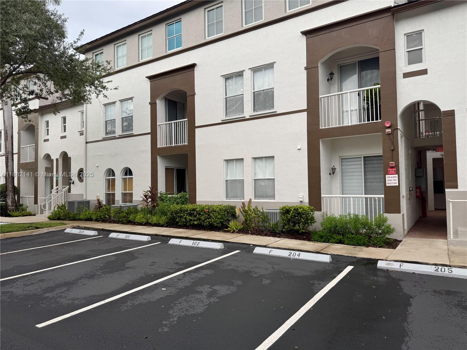 COURTYARDS TWO CONDO - Residential Lease