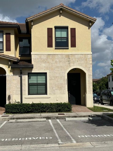 3337 W 105th Ter Hialeah FL 33018