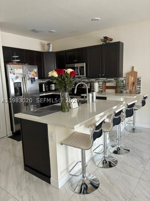 3337 W 105th Ter