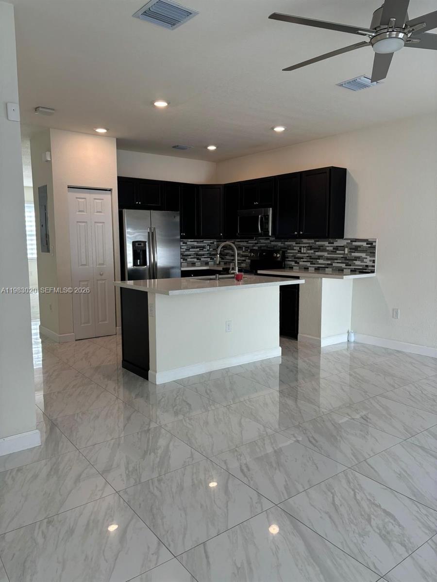 AQUABELLA SECTION TWO - Residential