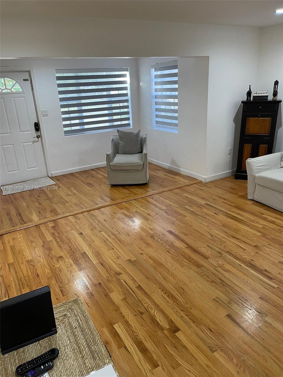 RIVERDALE - Residential