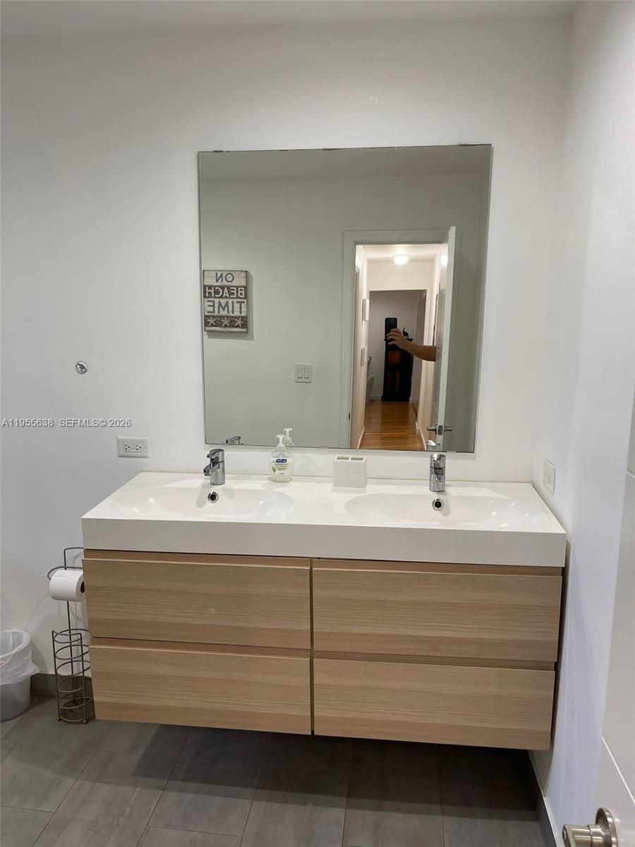 RIVERDALE - Residential