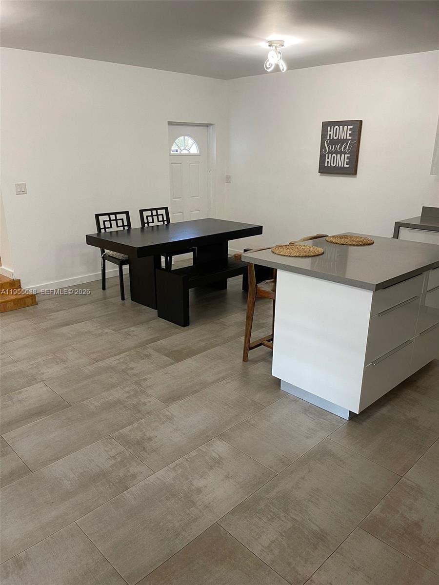 RIVERDALE - Residential