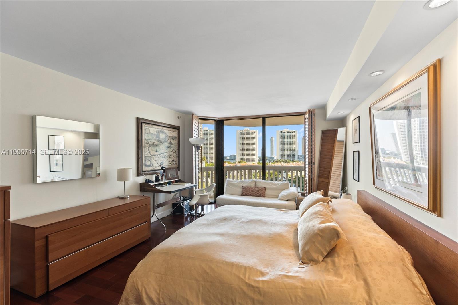 1000 ISL BLVD WILLIAMS IS - Residential