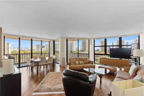 Photo of 1000 W Island Blvd #1209, Aventura, FL 33160 (MLS # A11955714)