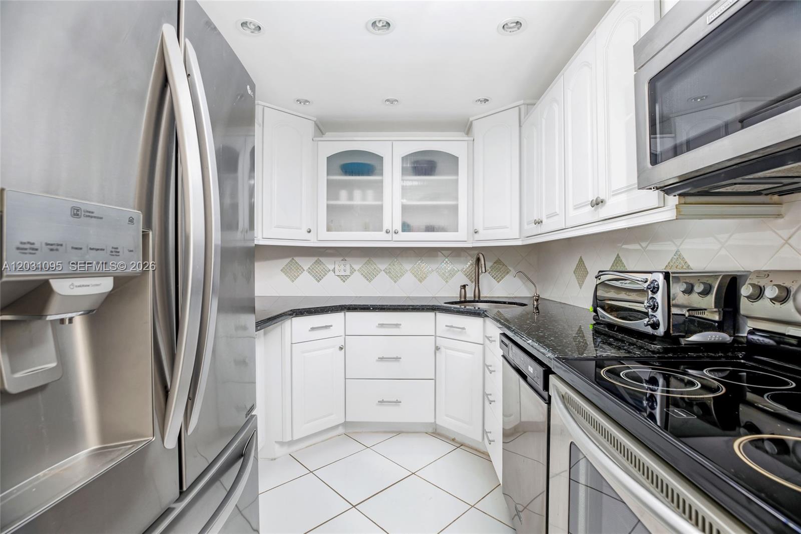 20301 W Country Club Dr 2228