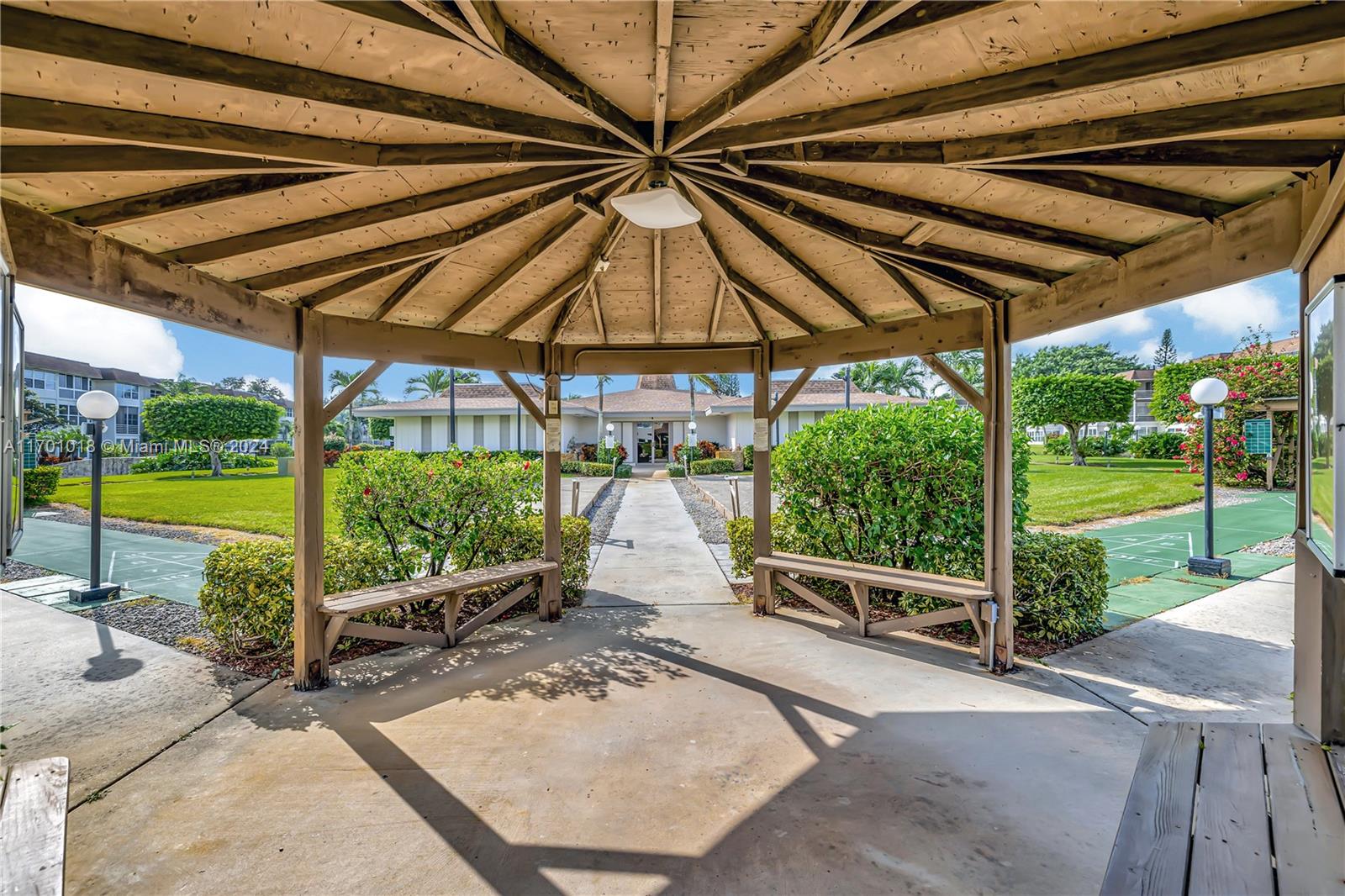 ROSE GARDENS CONDO - Residential