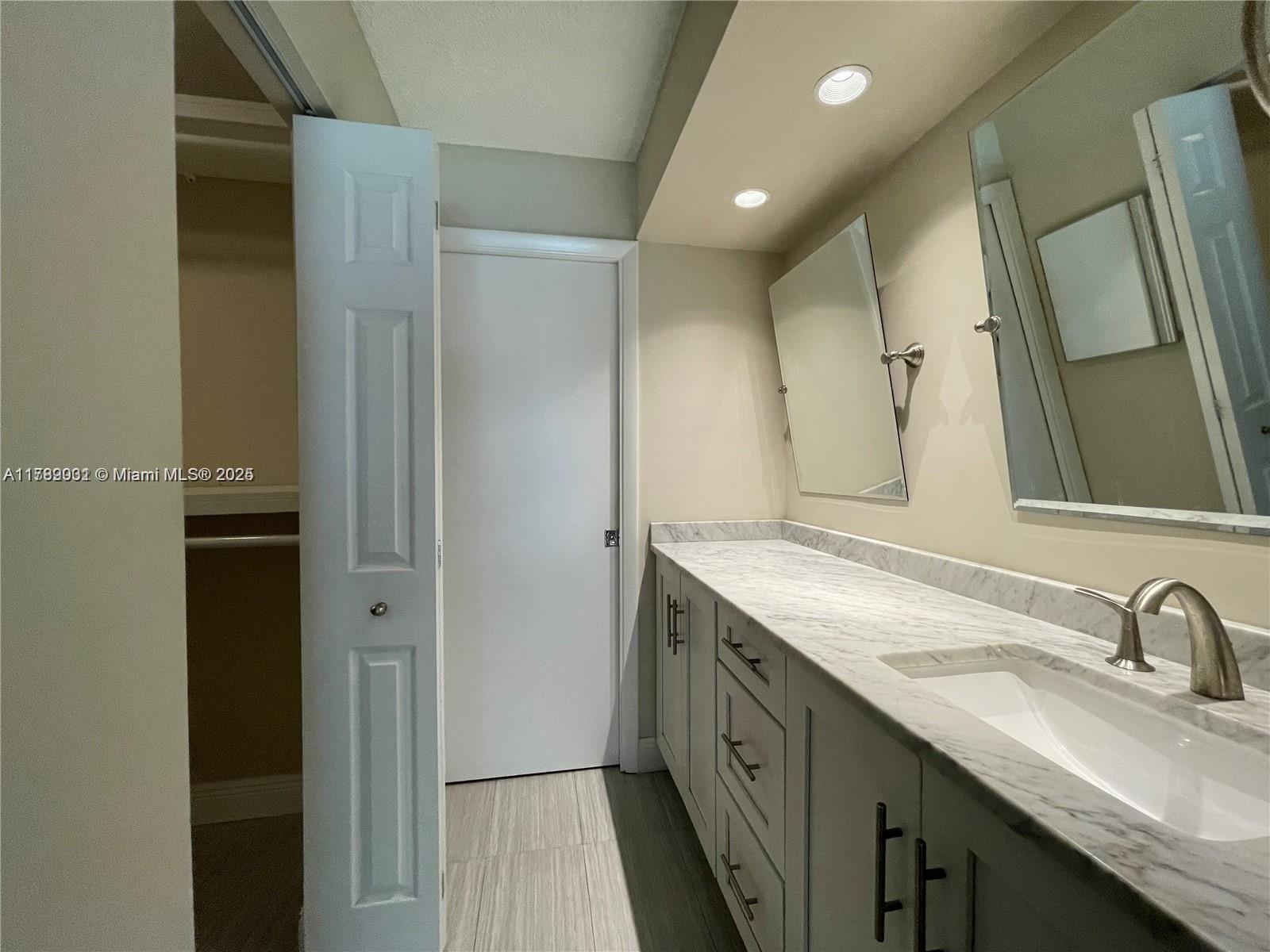 BOCA DELRAY I-III CONDO S - Residential