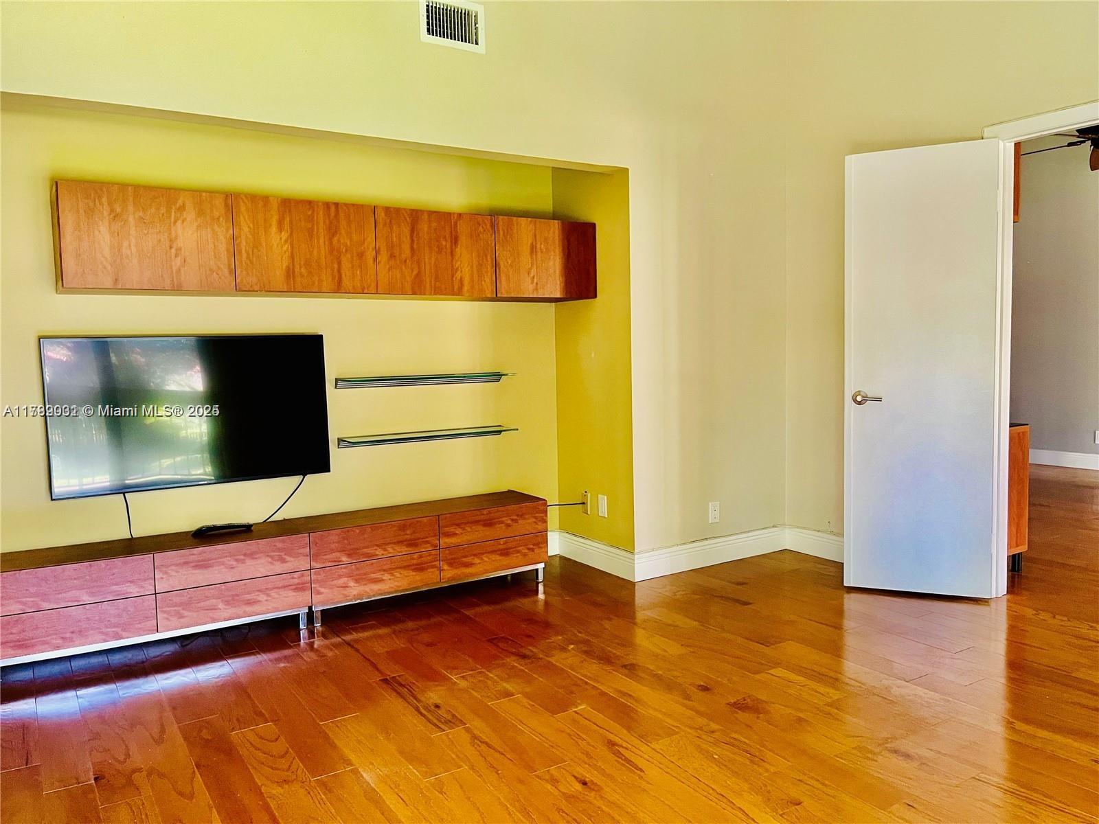 BOCA DELRAY I-III CONDO S - Residential