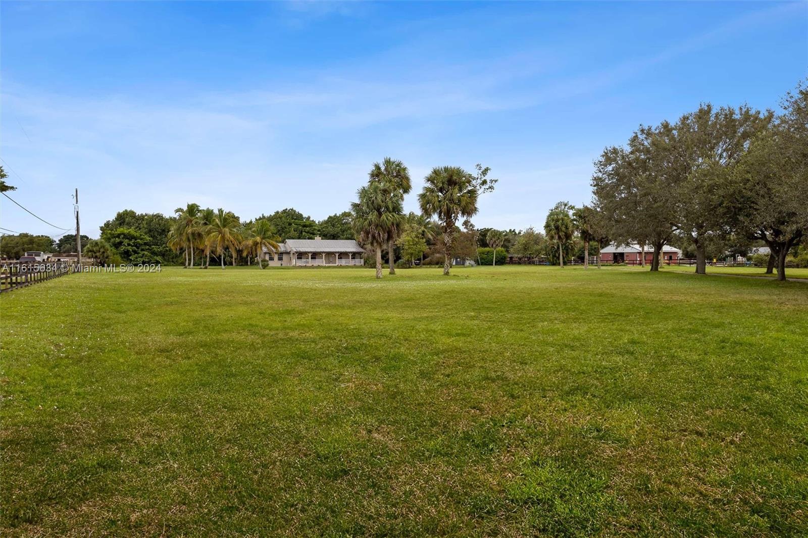 PALM BEACH FARMS - Residential