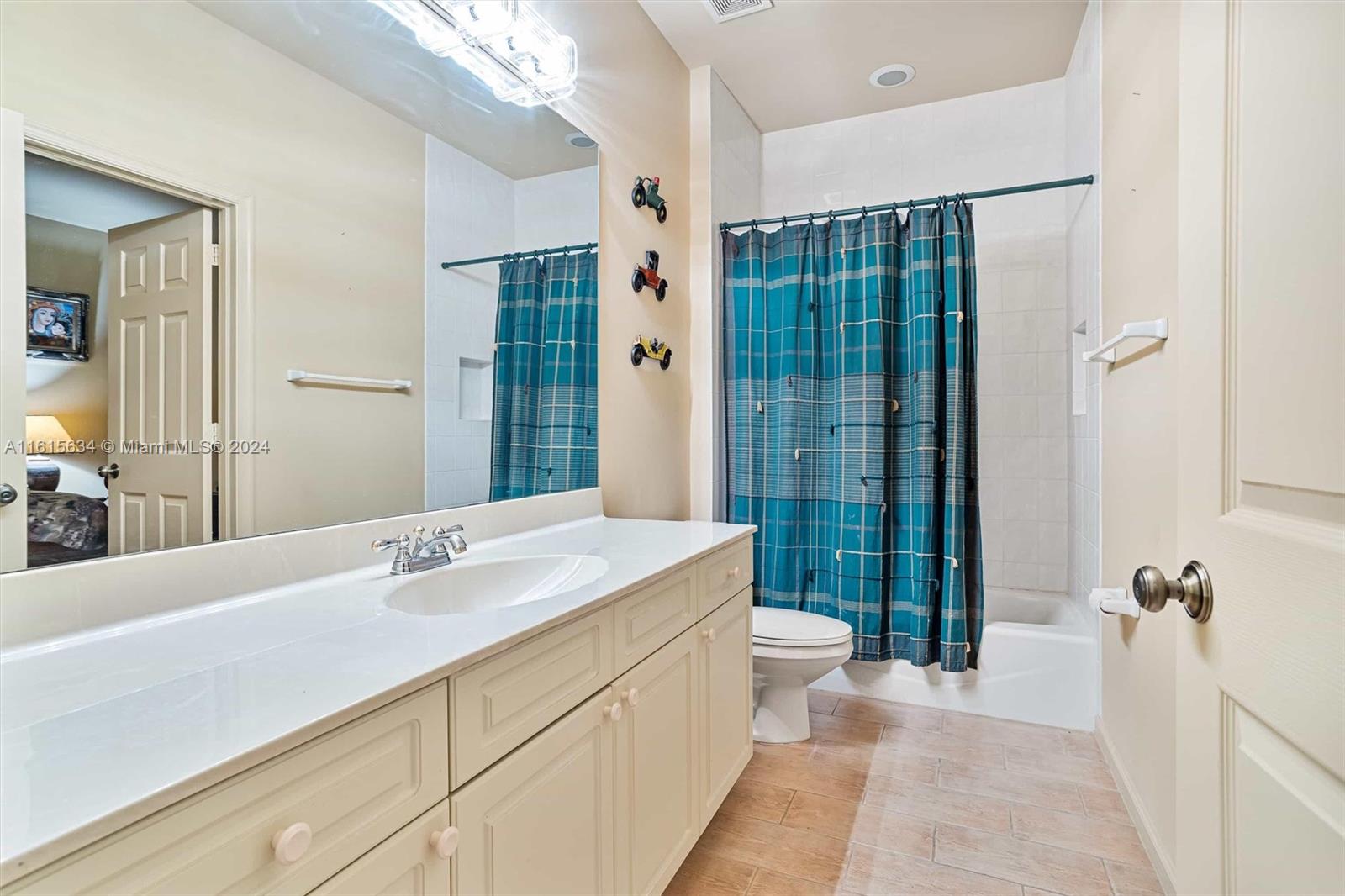 PALM BEACH FARMS - Residential