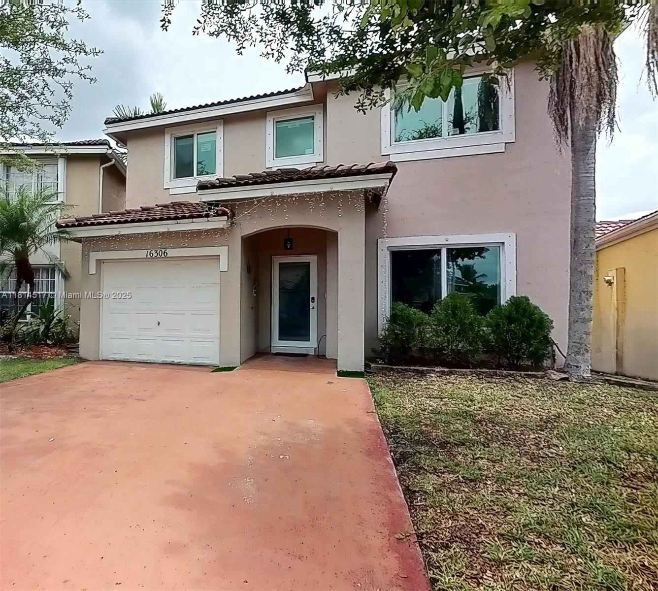 16306 Sw 100th Ter, Miami, Broward County, Florida - 3 Bedrooms  
3 Bathrooms - 
