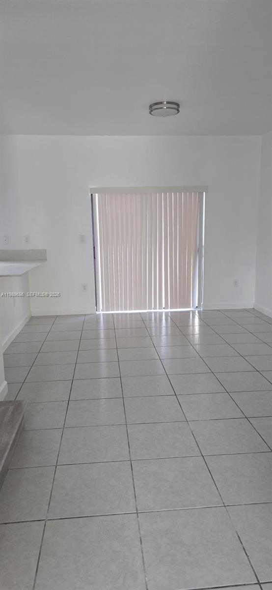 SILVER PALM RESIDENTIAL H - Residential Lease