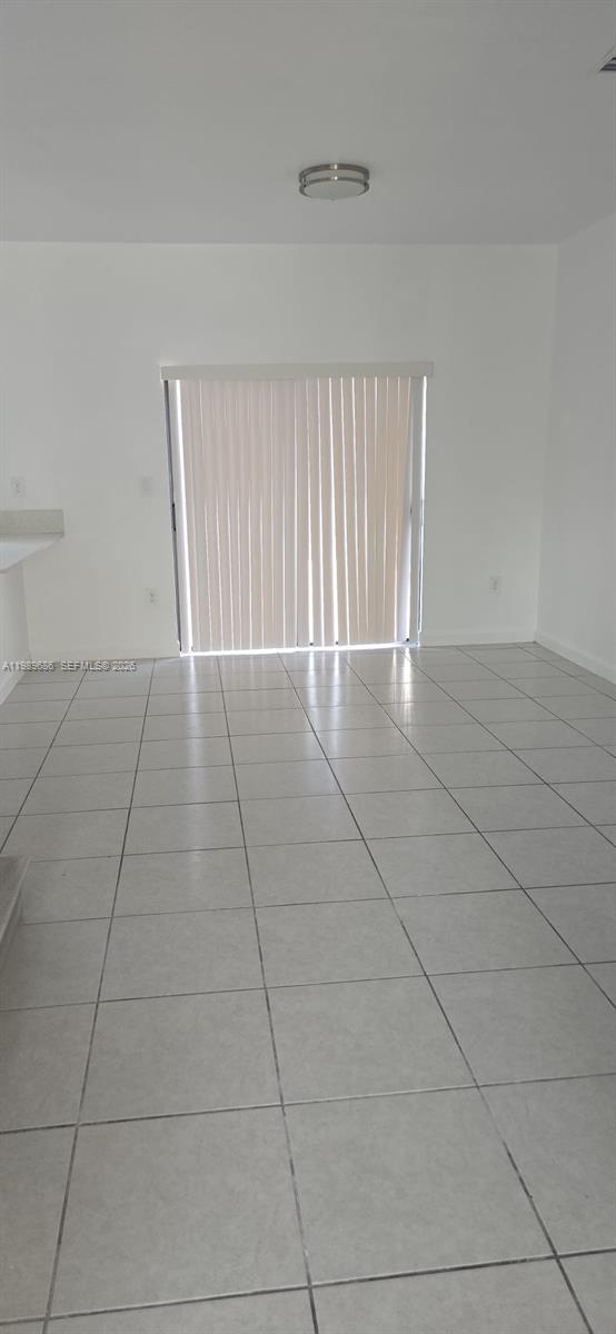 SILVER PALM RESIDENTIAL H - Residential Lease