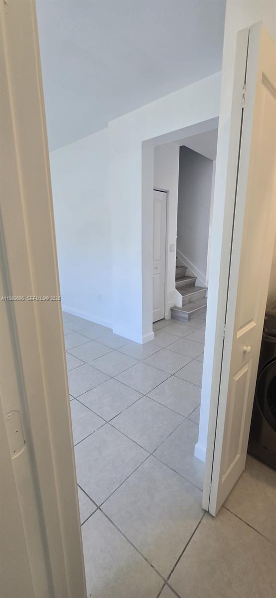 SILVER PALM RESIDENTIAL H - Residential Lease