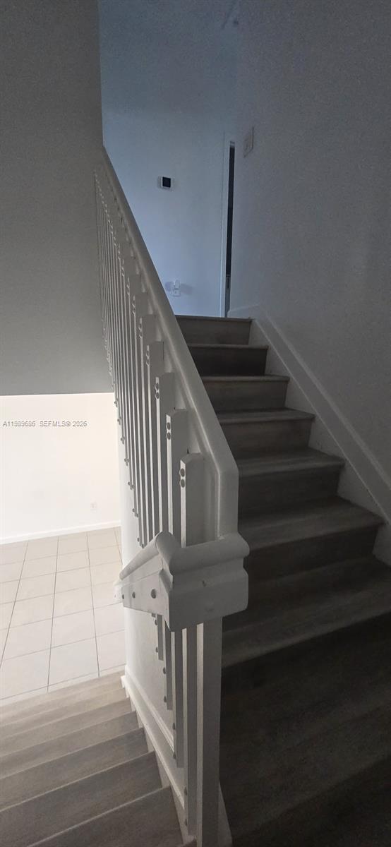 SILVER PALM RESIDENTIAL H - Residential Lease