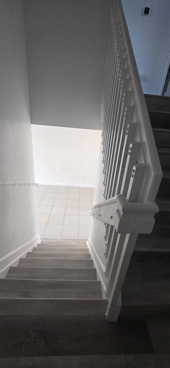 SILVER PALM RESIDENTIAL H - Residential Lease