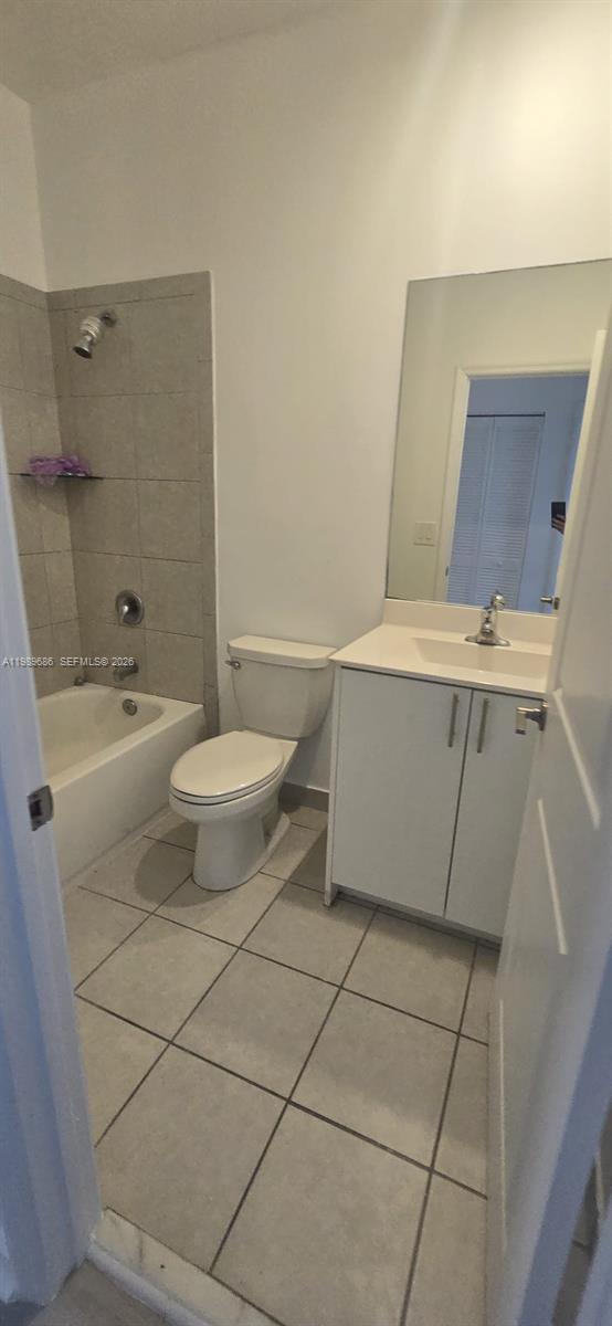 SILVER PALM RESIDENTIAL H - Residential Lease