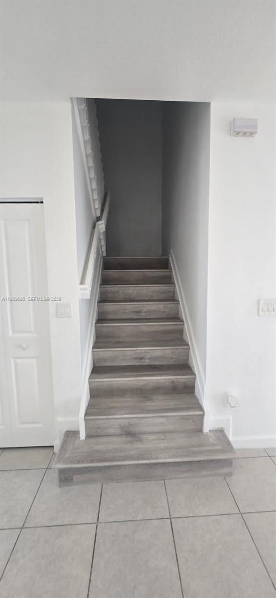 SILVER PALM RESIDENTIAL H - Residential Lease