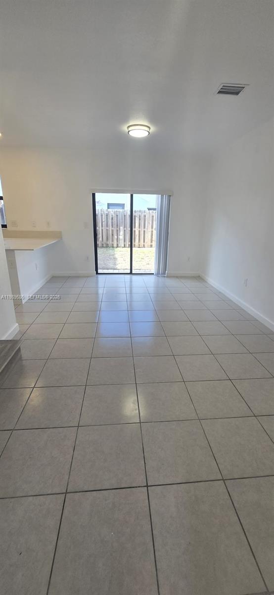 SILVER PALM RESIDENTIAL H - Residential Lease