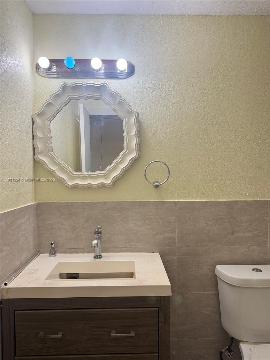 DENNIS DEV TOWNHOUSES - Residential