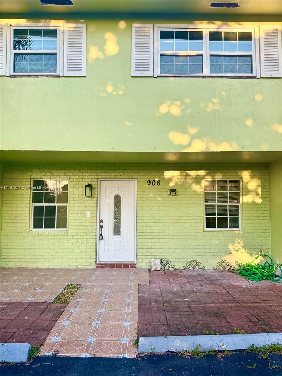 DENNIS DEV TOWNHOUSES - Residential