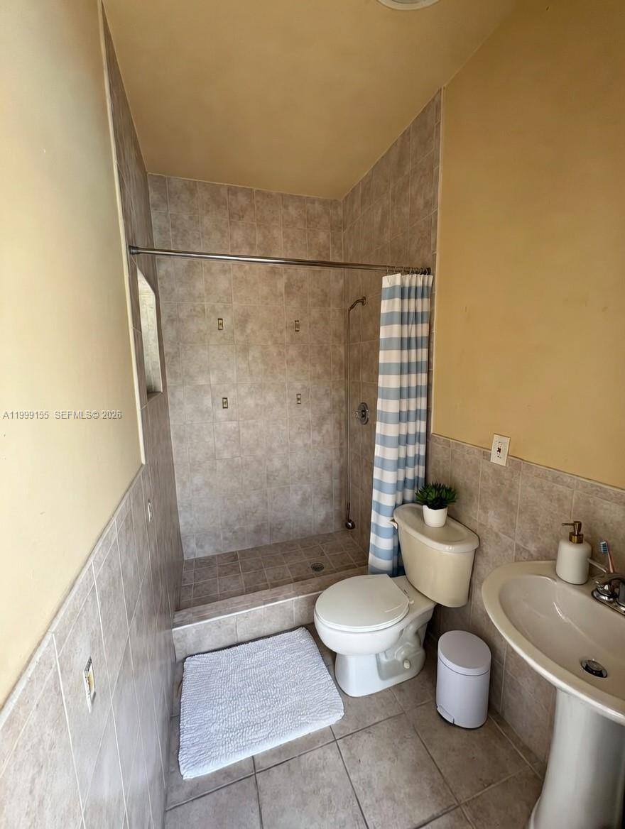 GARDEN HILLS SUB - Residential Lease