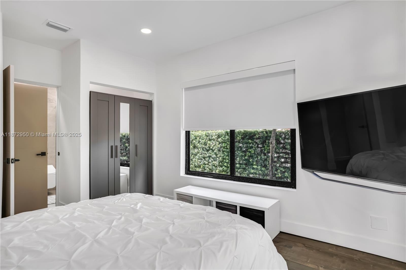 SILVER BLUFF EST-SEC B - Residential