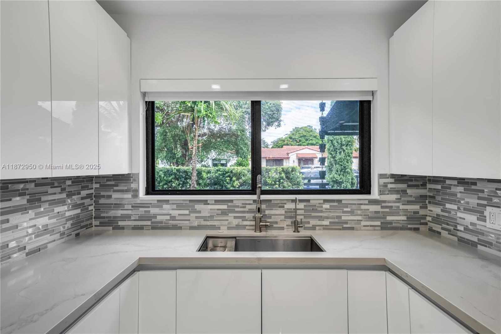 SILVER BLUFF EST-SEC B - Residential