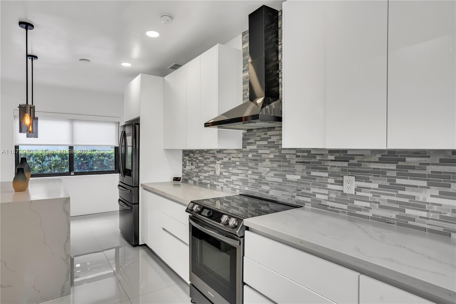 SILVER BLUFF EST-SEC B - Residential