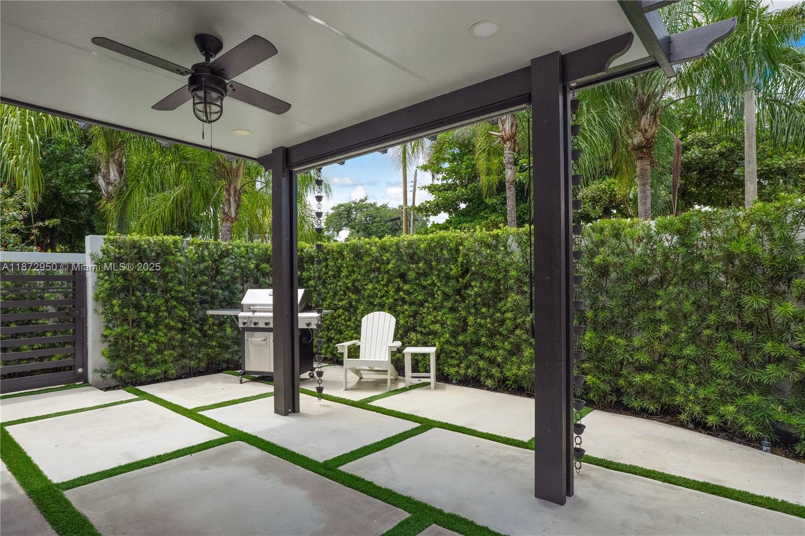 SILVER BLUFF EST-SEC B - Residential