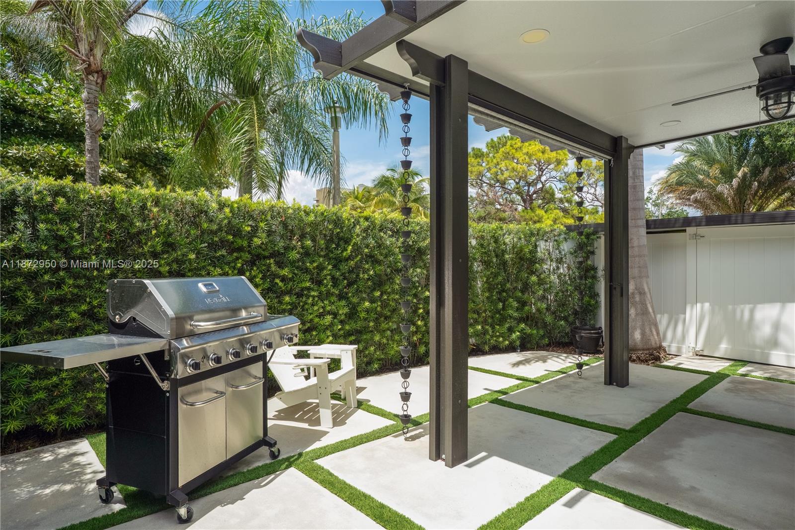 SILVER BLUFF EST-SEC B - Residential