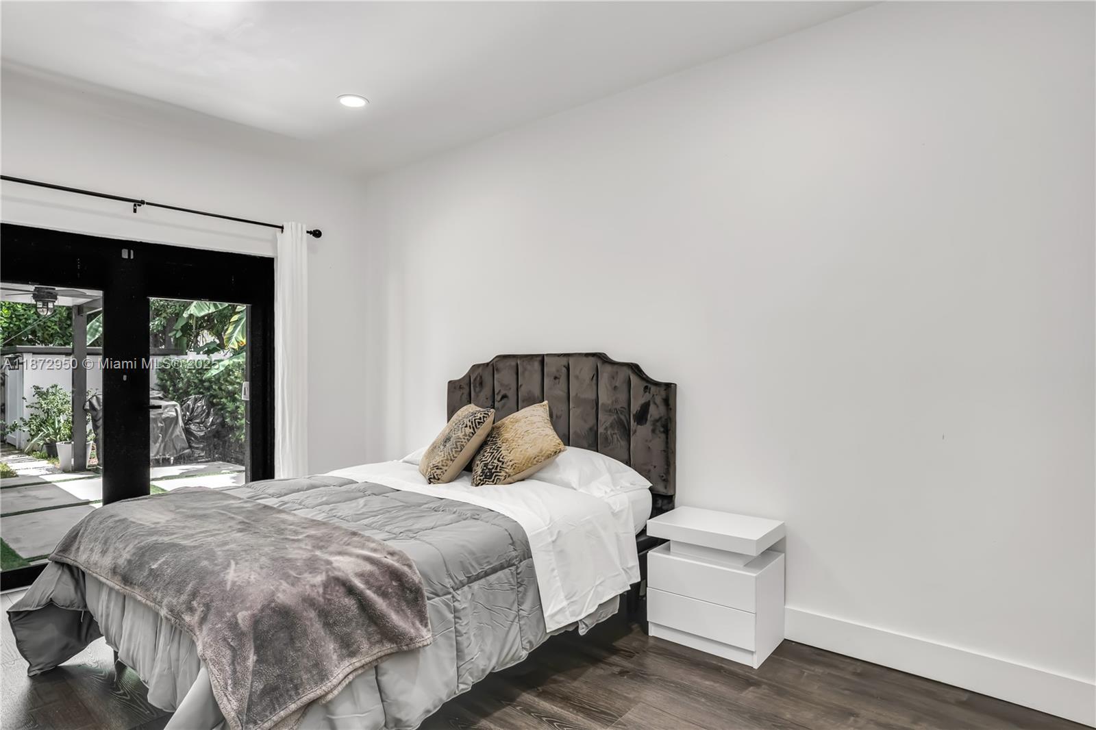 SILVER BLUFF EST-SEC B - Residential