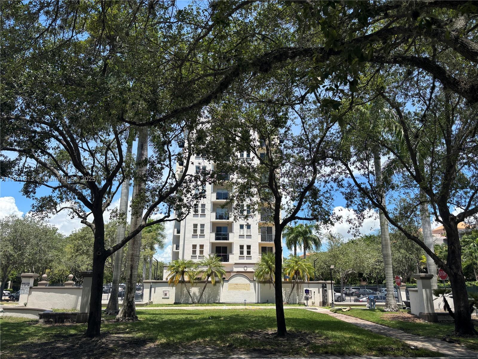 Enjoy sunsets and skyline views from this 7th-floor, split-plan 2BR/2BA in a quiet, upscale building steps from Baptist Hospital/Miami Cancer Institute. Thoughtful layout with two walk-in closets, two balconies and abundant
natural light. Open kitchen with granite countertops and new stainless-steel appliances. In-unit washer/dryer, new A/C, and hurricane-impact windows & door. Gated community with pool & gym. Includes one assigned
parking space and building amenities: heated pool, jacuzzi, fitness center. Minutes from Downtown Dadeland
and major highways. Only 71 units. Pets allowed w/restrictions. Lease renewable. First, last, and one month’s security deposit. Tenant screening and association application required; rules & regulations attached.