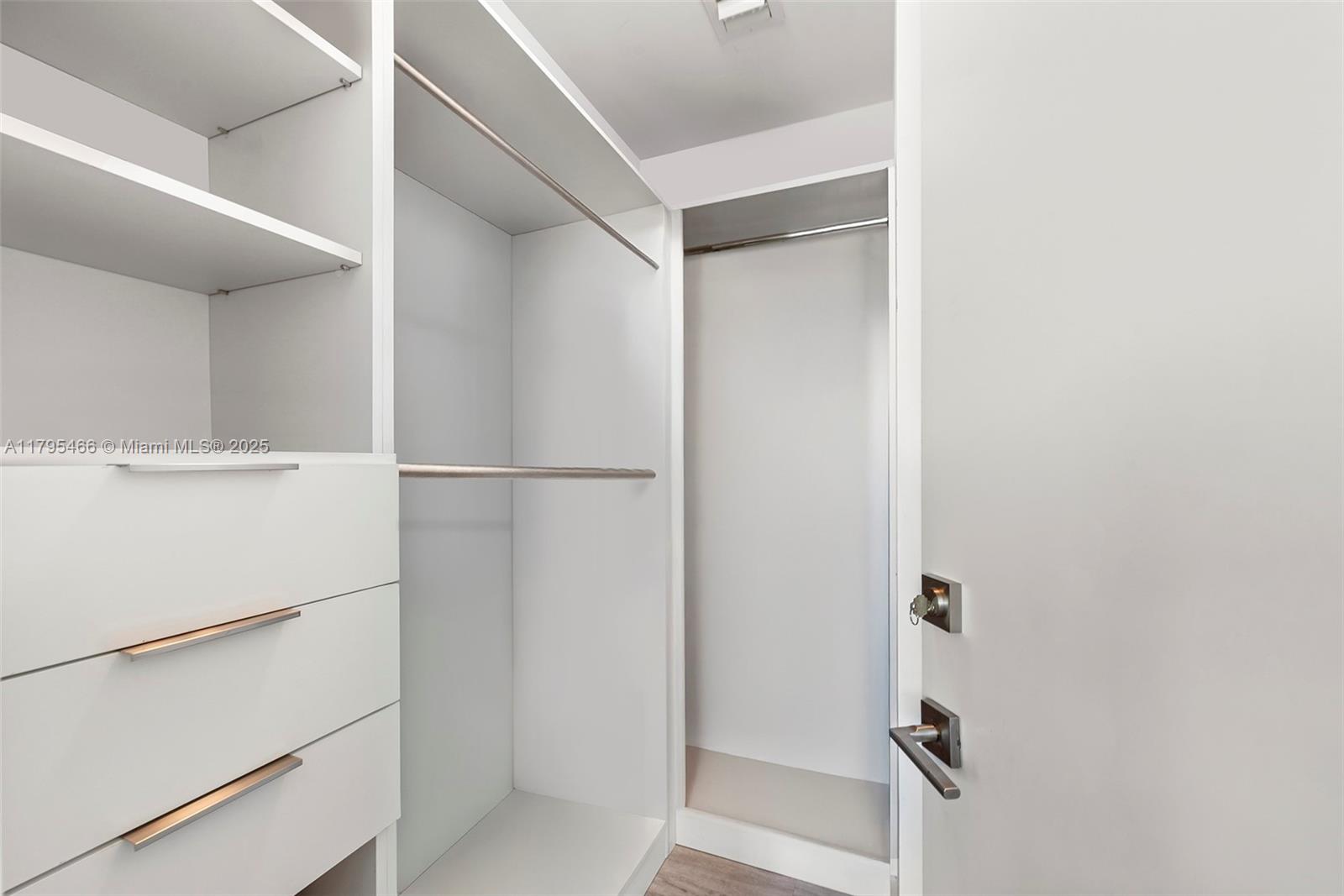 CLUB RESIDENCES AT PARK G - Residential