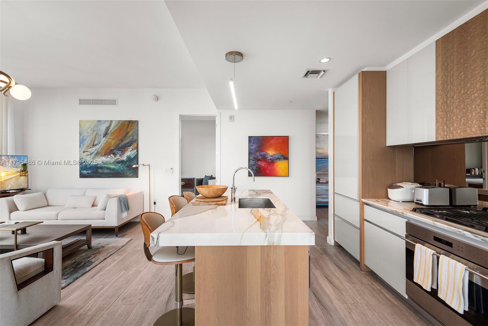 CLUB RESIDENCES AT PARK G - Residential