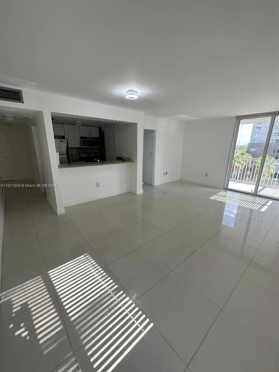 Miami, Florida 33136, United States, 2 Bedrooms Bedrooms, ,2 BathroomsBathrooms,Residential,Active,141770