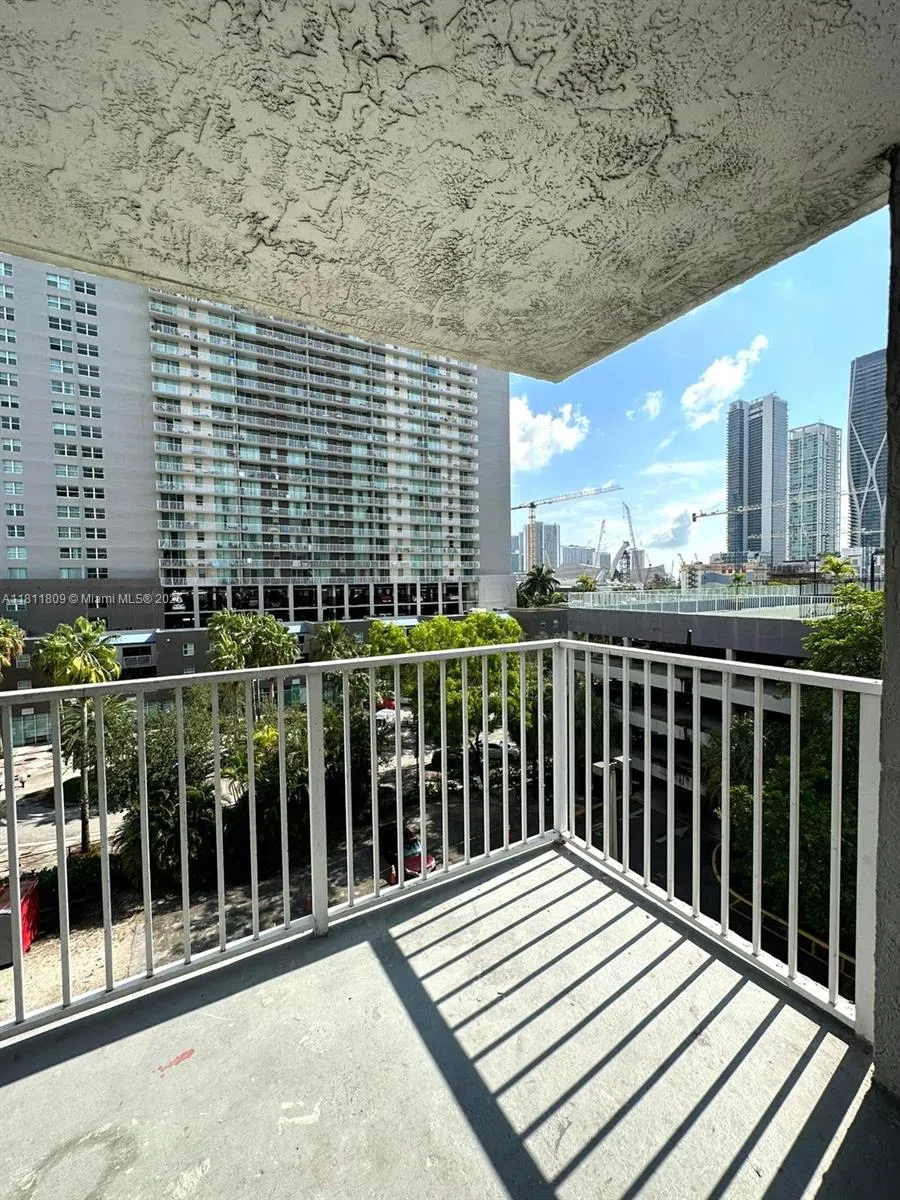 Miami, Florida 33136, United States, 2 Bedrooms Bedrooms, ,2 BathroomsBathrooms,Residential,Active,141770