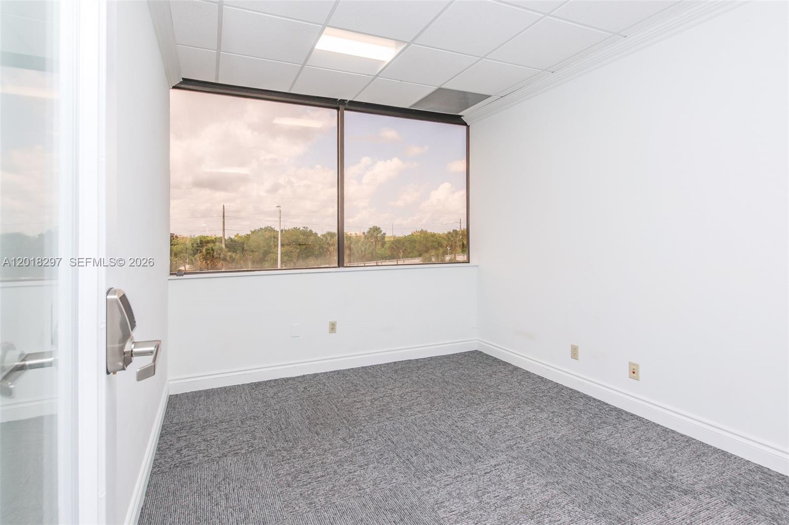 1900 Glades Rd 301