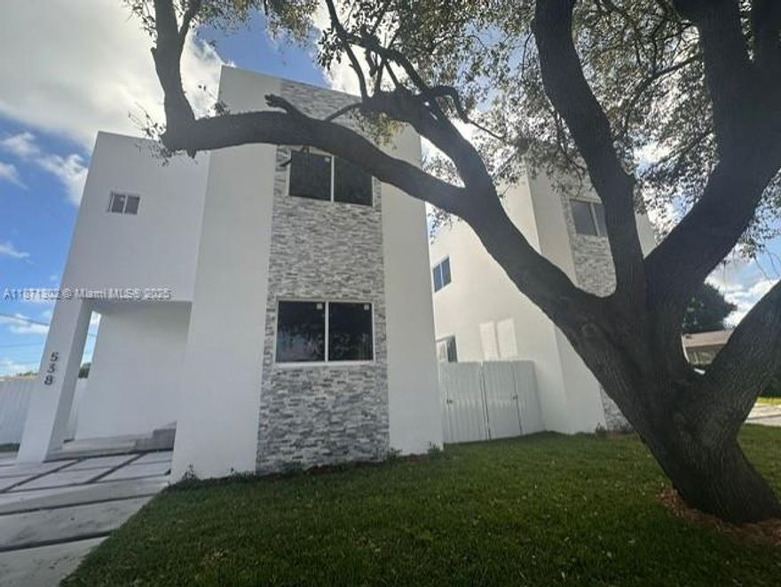 Welcome to this stunning new construction single family home, designed with the perfect blend of modern style
and functionality. This spacious 3-bedroom, 2.5-bathroom home offers 1600 square feet of thoughtfully designed
living space, ideal for families, professionals, or anyone looking for a contemporary, move-in-ready home. Located
in a sought-after neighborhood with convenient access to local amenities, schools, shopping, and major roads.
Three generously sized bedrooms perfect for relaxation and privacy. Two an a half bathrooms Stylish with sleek
fixtures, offering both comfort and convenience. A beautiful, open-concept kitchen with modern appliances and
plenty of counter space. Perfect for entertaining or enjoying family meals in a bright, airy space.